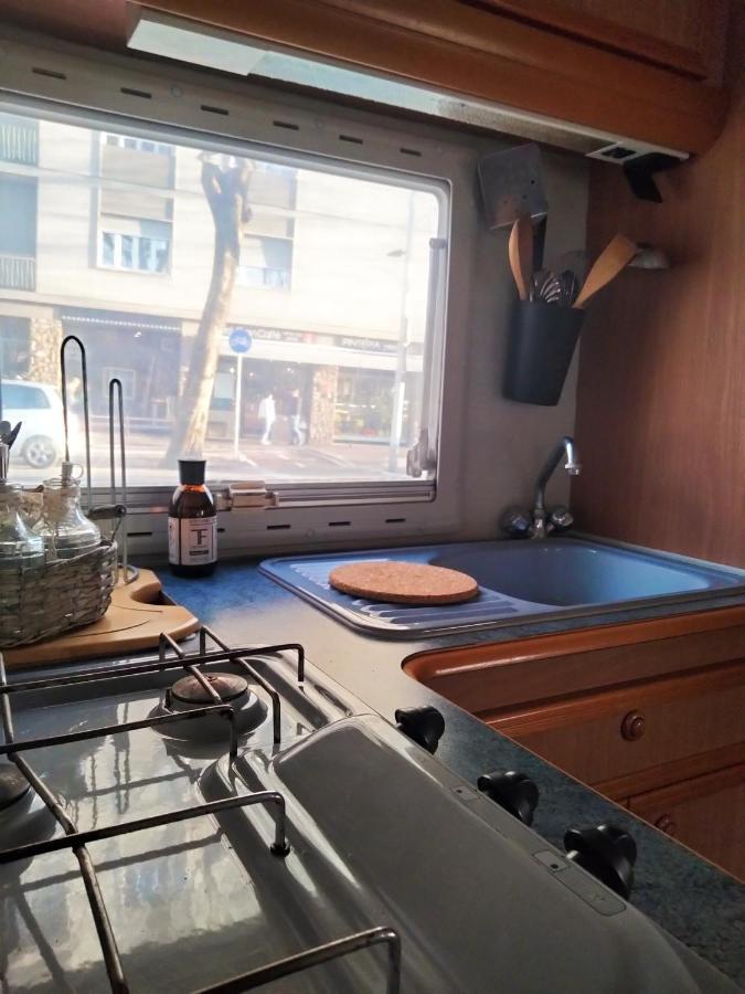 Love In The Camper Firenze Eksteriør billede